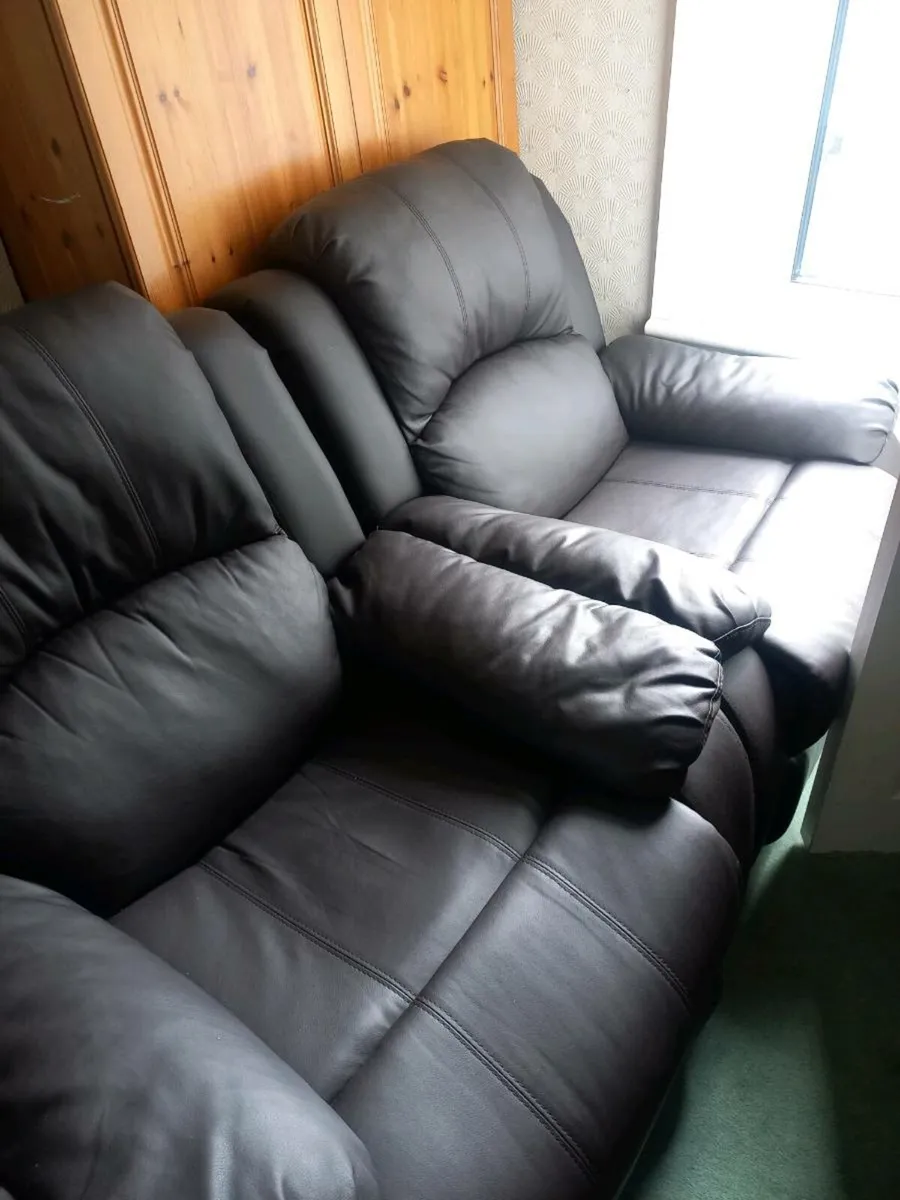 Settee - Image 2