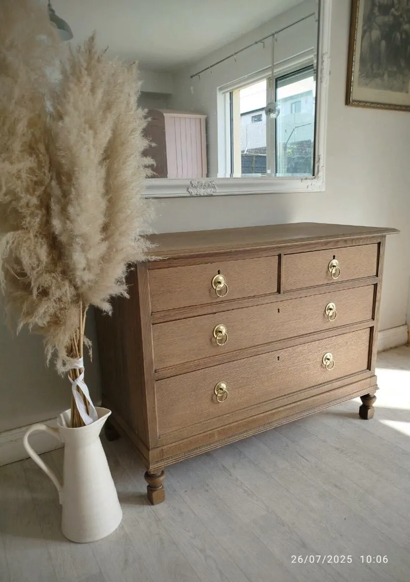 Solid oak chest of drawers - Image 2