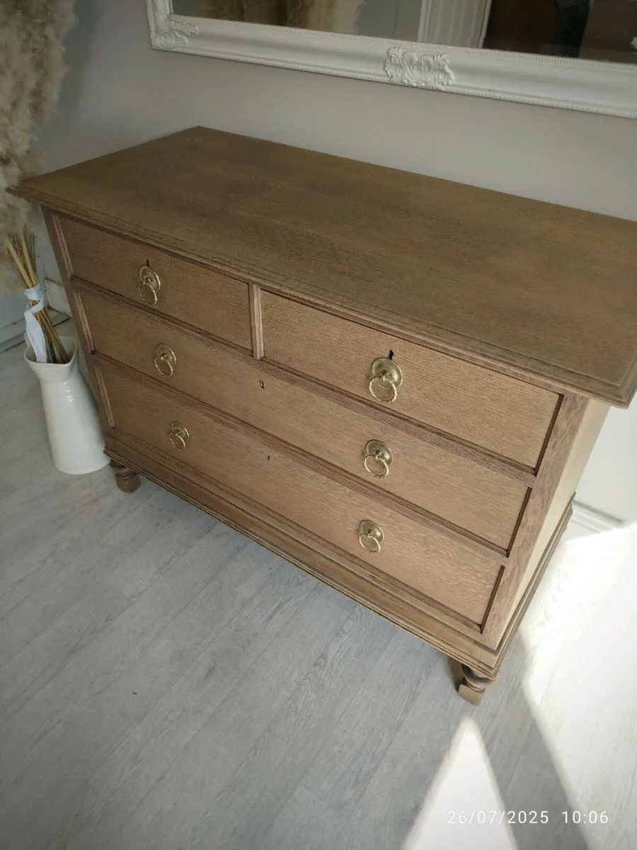 Solid oak chest of drawers - Image 3