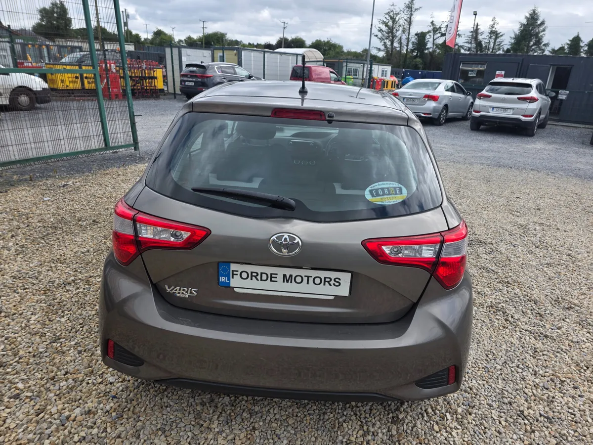 Toyota Yaris 2017 - Image 4