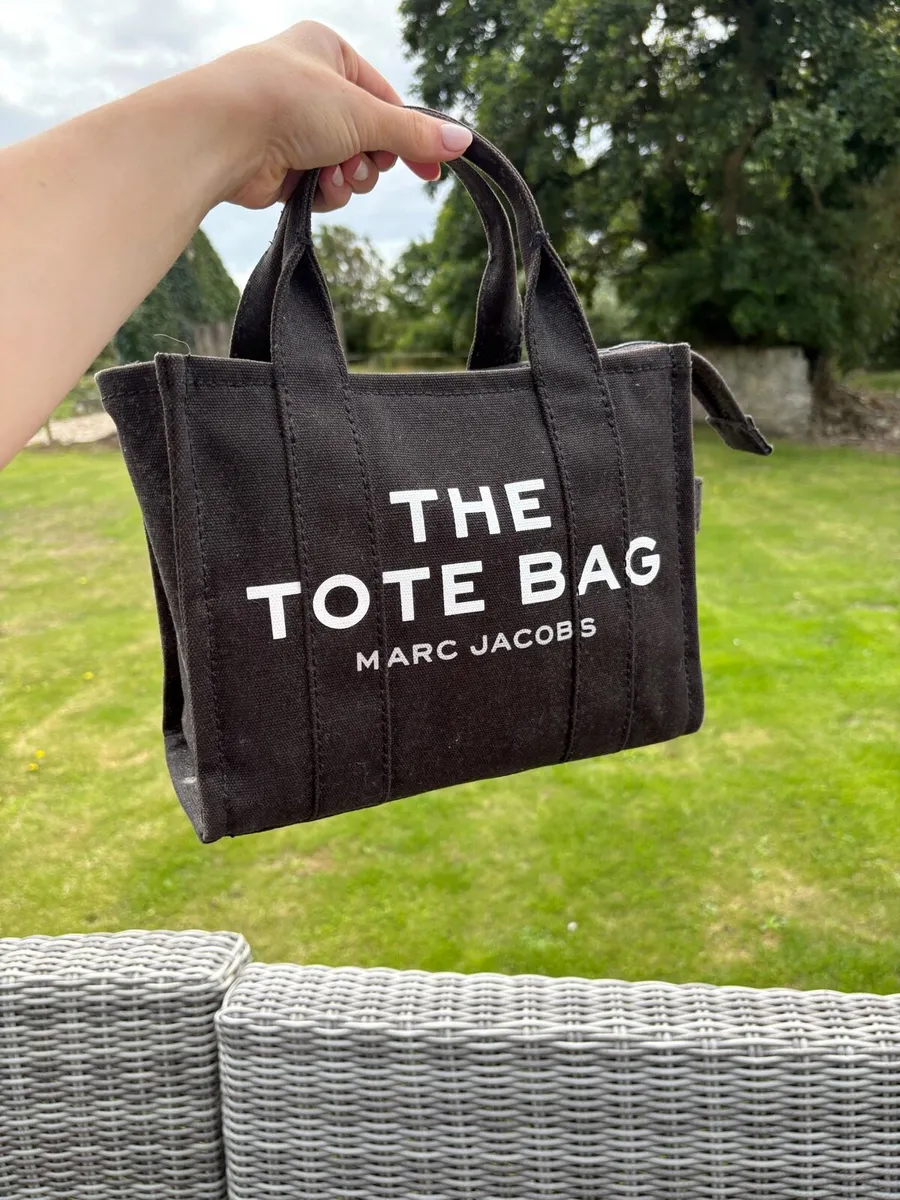 Marc Jacob’s THE TOTE BAG - Image 2