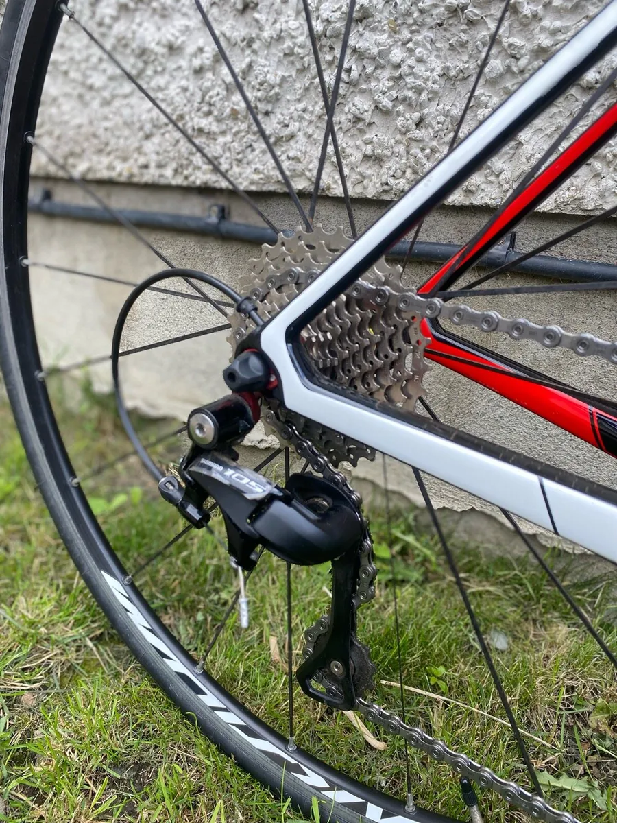 Cube Attain GTC Carbon - full Shimano 105 Groupset - Image 3