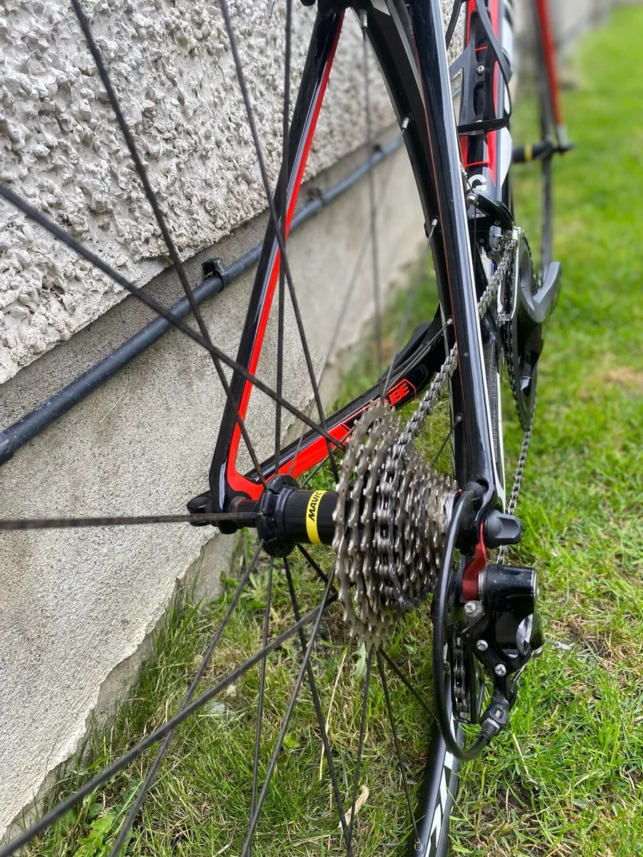 Cube Attain GTC Carbon - full Shimano 105 Groupset - Image 4