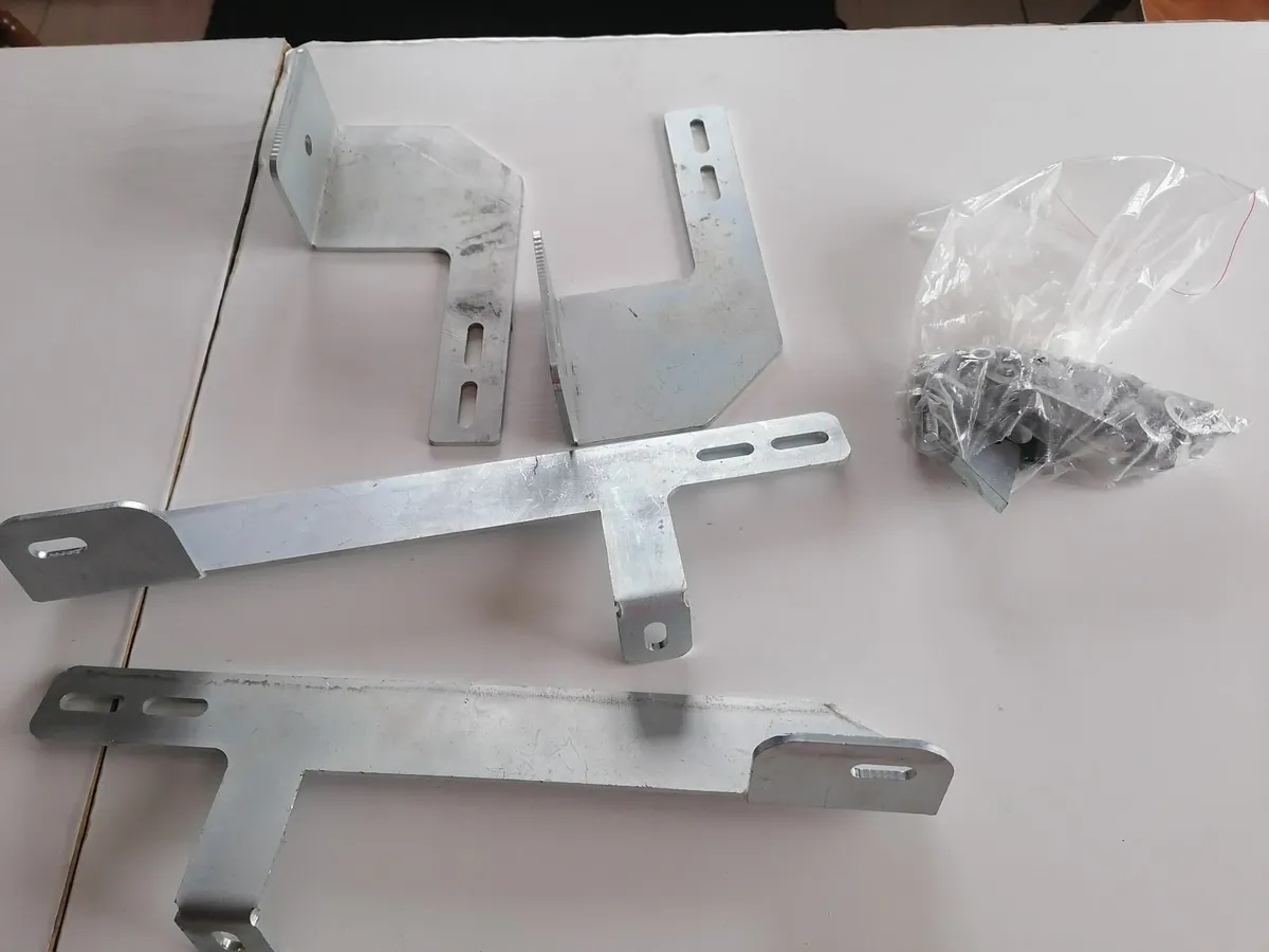 Side bars - Image 2