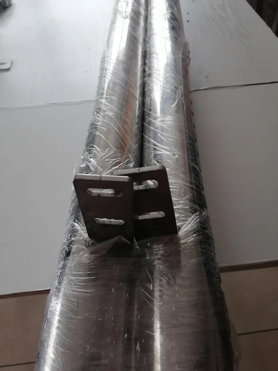 Side bars - Image 4