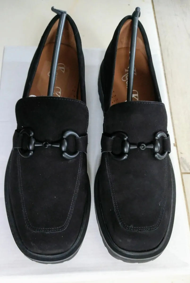 ladies designer shoes Karen koo - Image 1