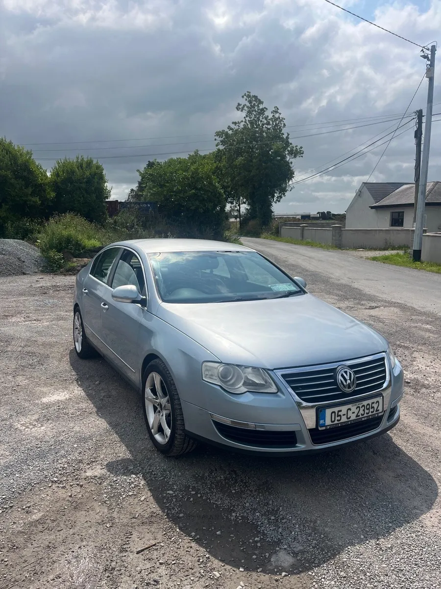 Volkswagen Passat - Image 1