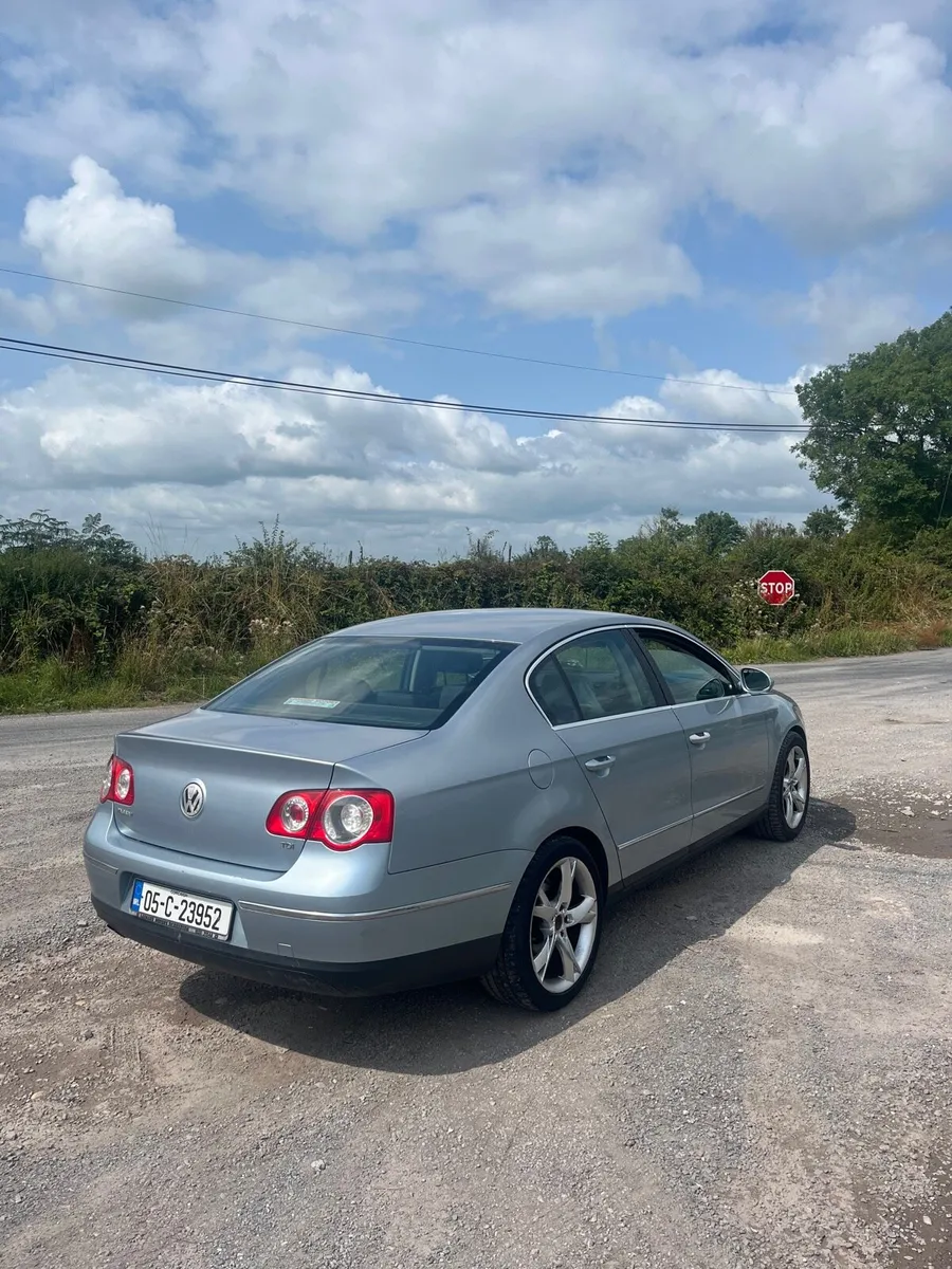 Volkswagen Passat - Image 4