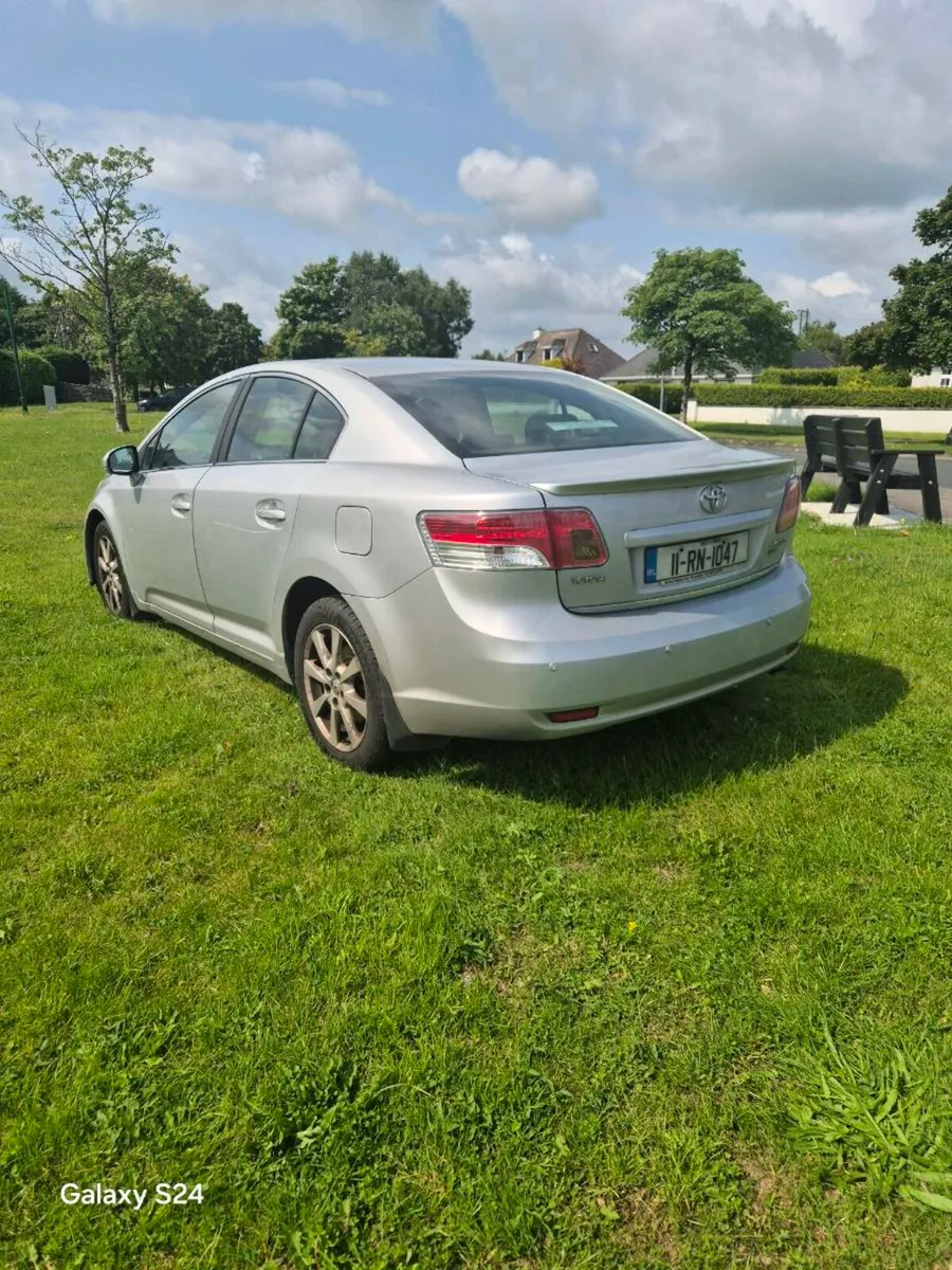 Toyota  Avensis  2011 Diesel  €1500 - Image 4