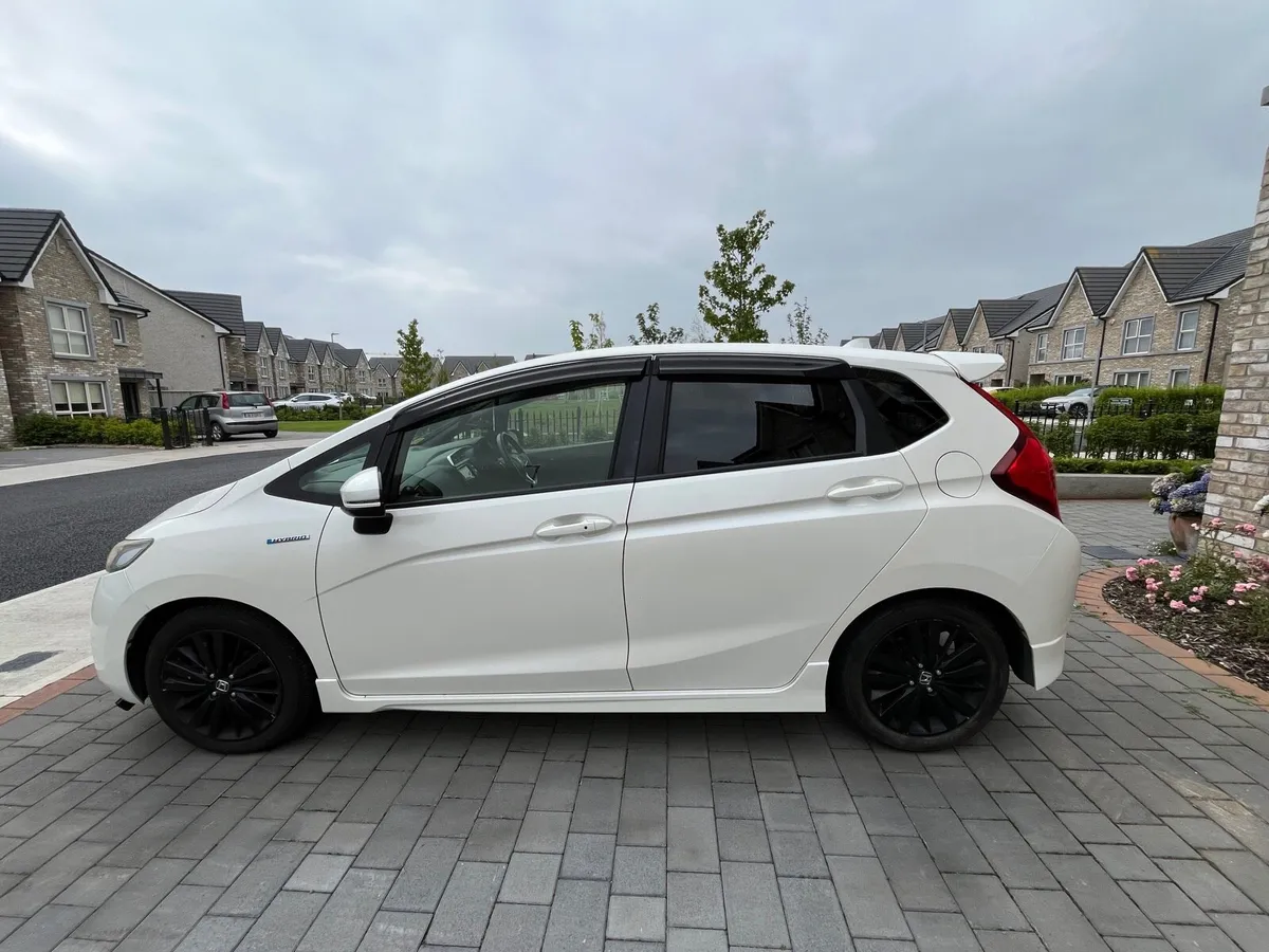 Automatic Hybrid Honda Fit 2013 New NCT - Image 3