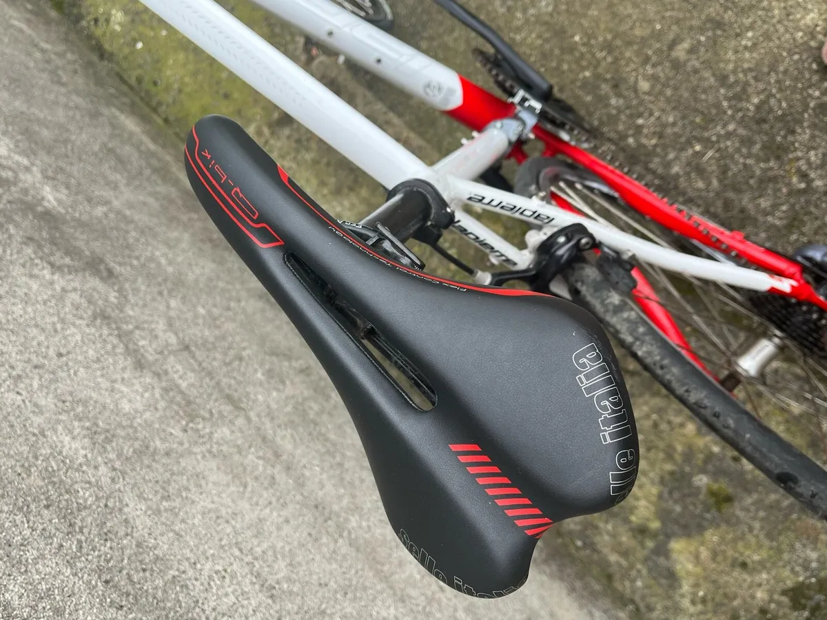 Lapierre Hybrid Bike, Lightweight Shaper Fit Frame - Image 3