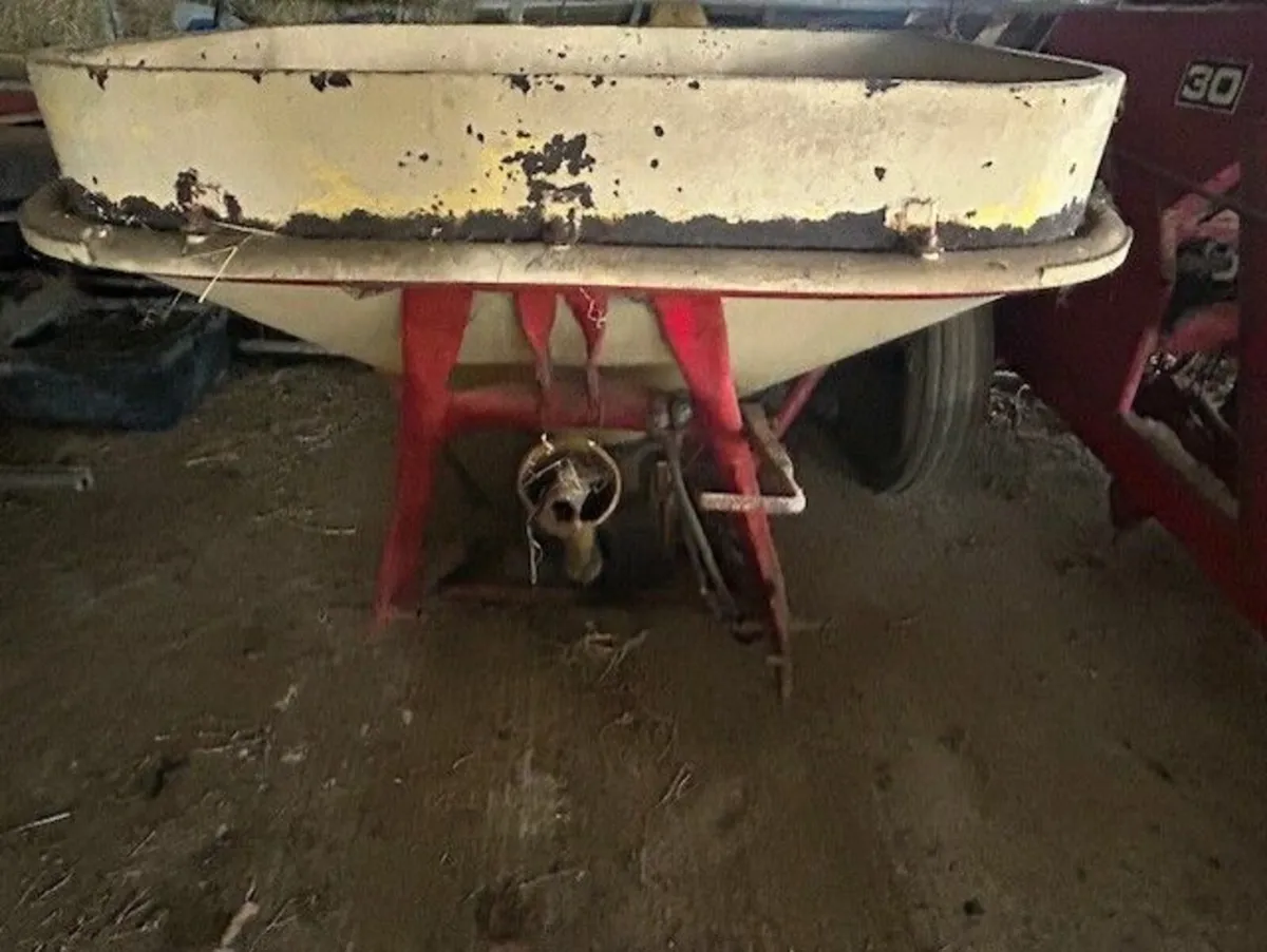 Vicon Spreader and MF Seed Drill - Image 1