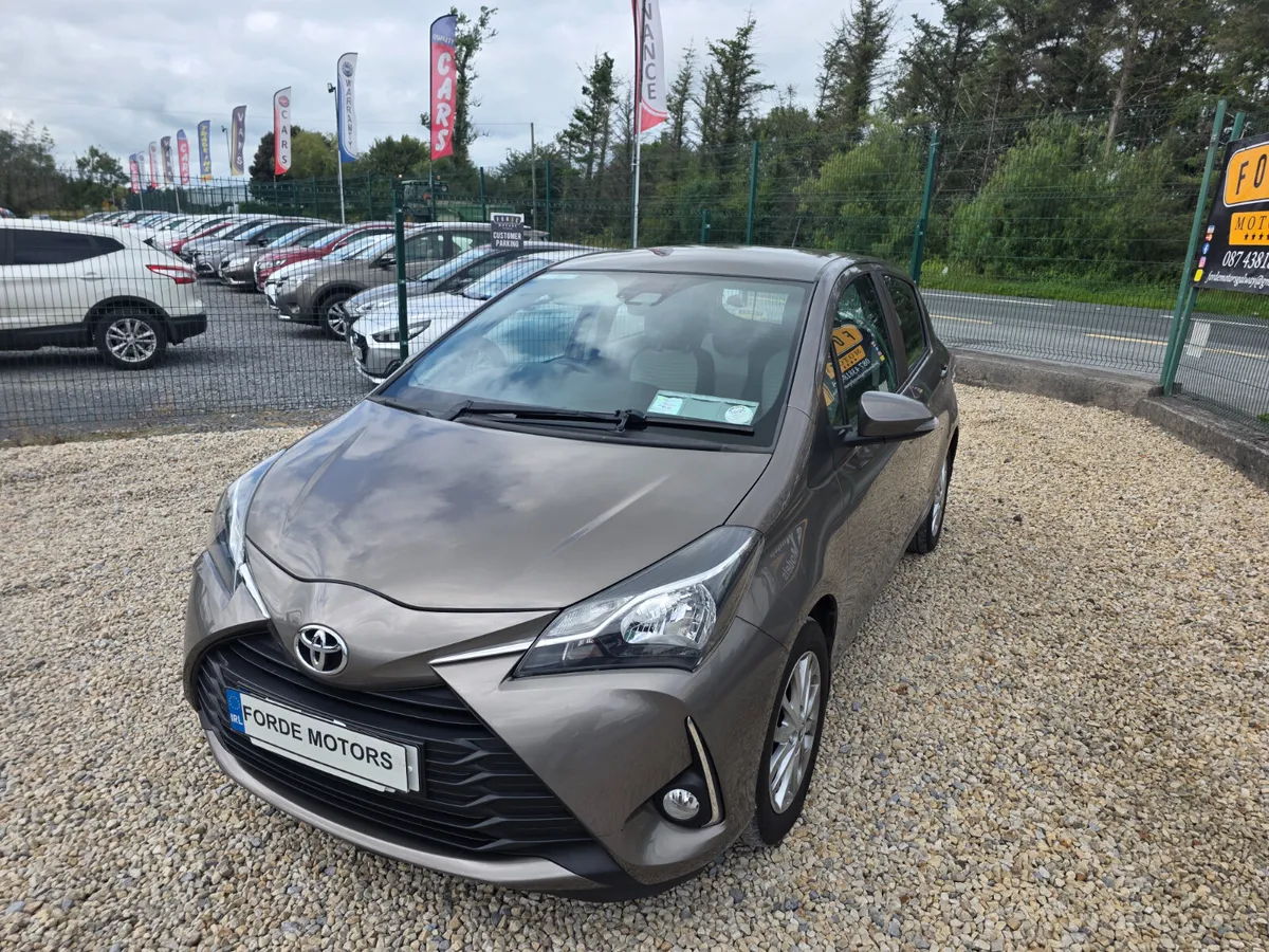 Toyota Yaris 2017 - Image 2