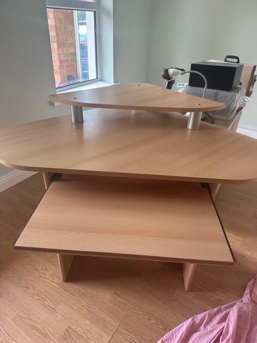 Desk - Image 2