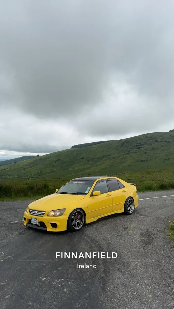 Toyota altezza - Image 1
