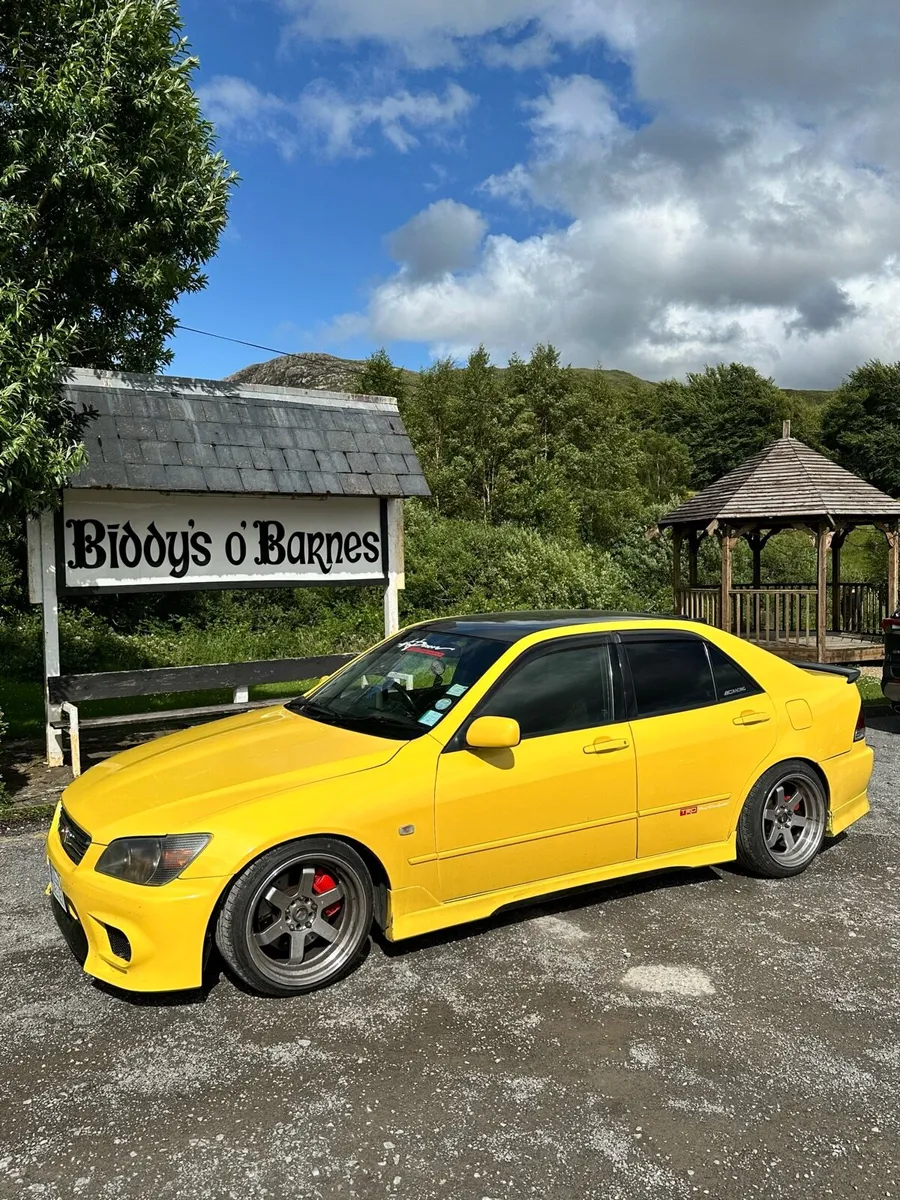 Toyota altezza - Image 4