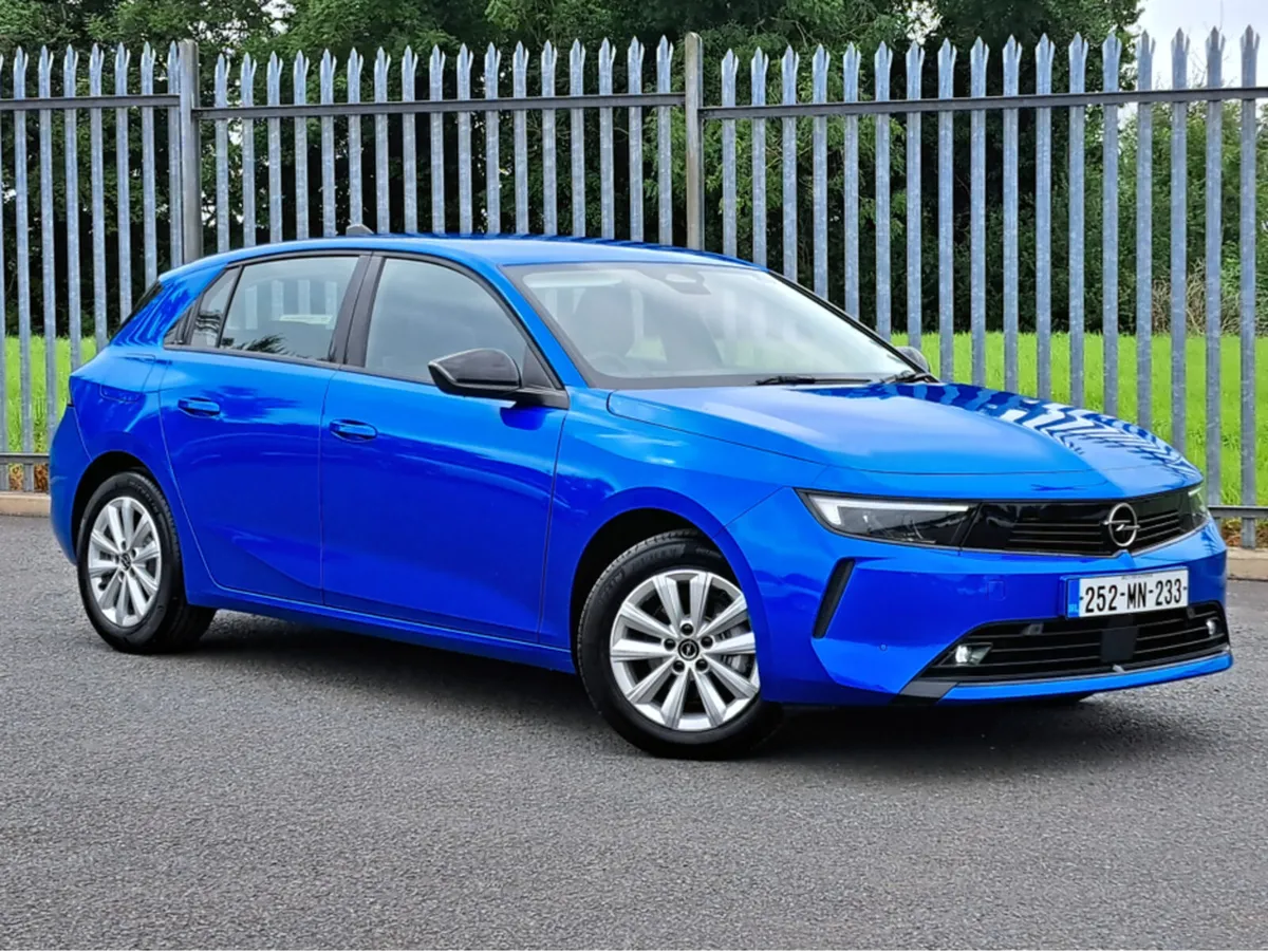 Opel Astra SC 1.2TURBO 110BHP **252 REG** - Image 2