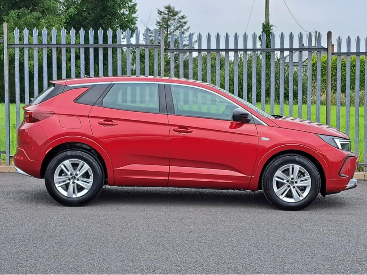 Opel Grandland SC 1.5TD 130BHP 8 SPEED AUTOMATIC - Image 3