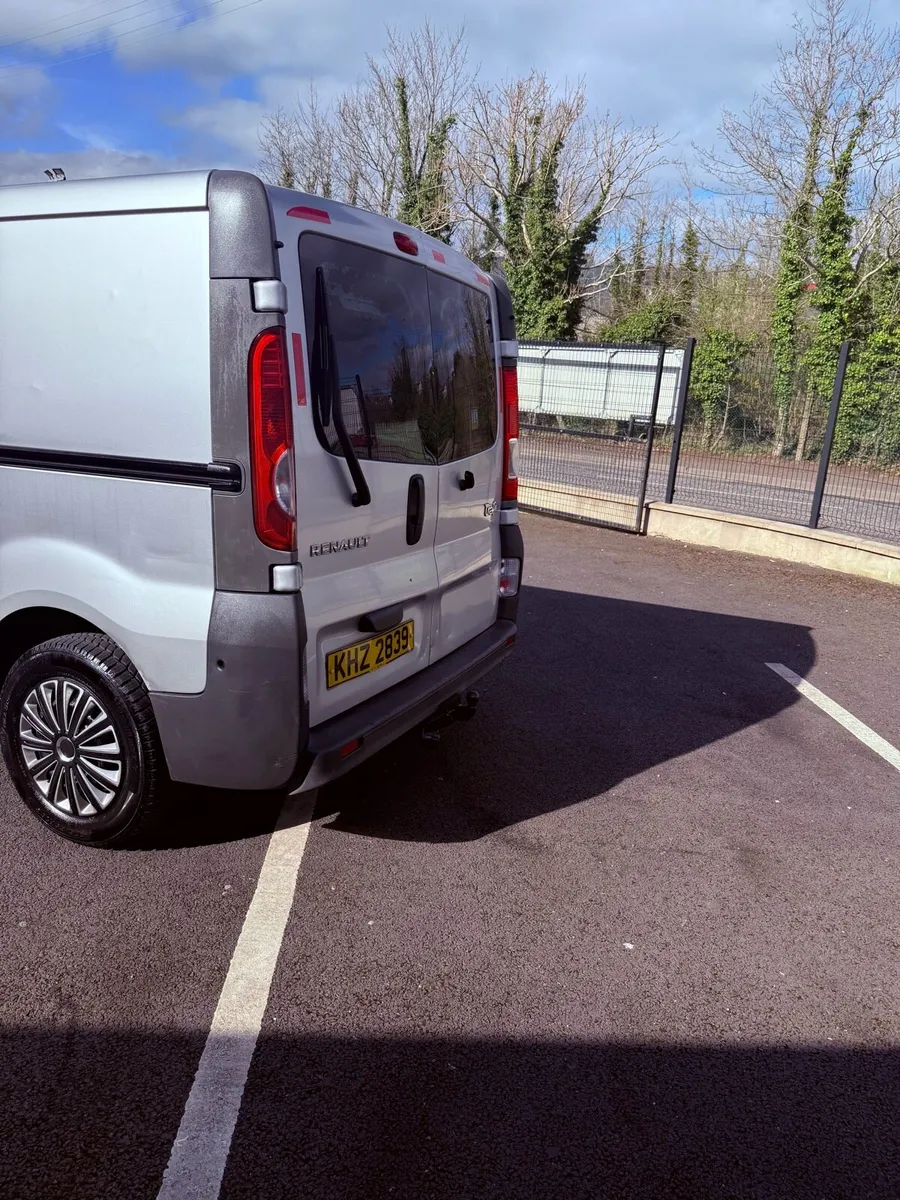 RENAULT TRAFFIC FACTORY CREW-CAB - Image 4