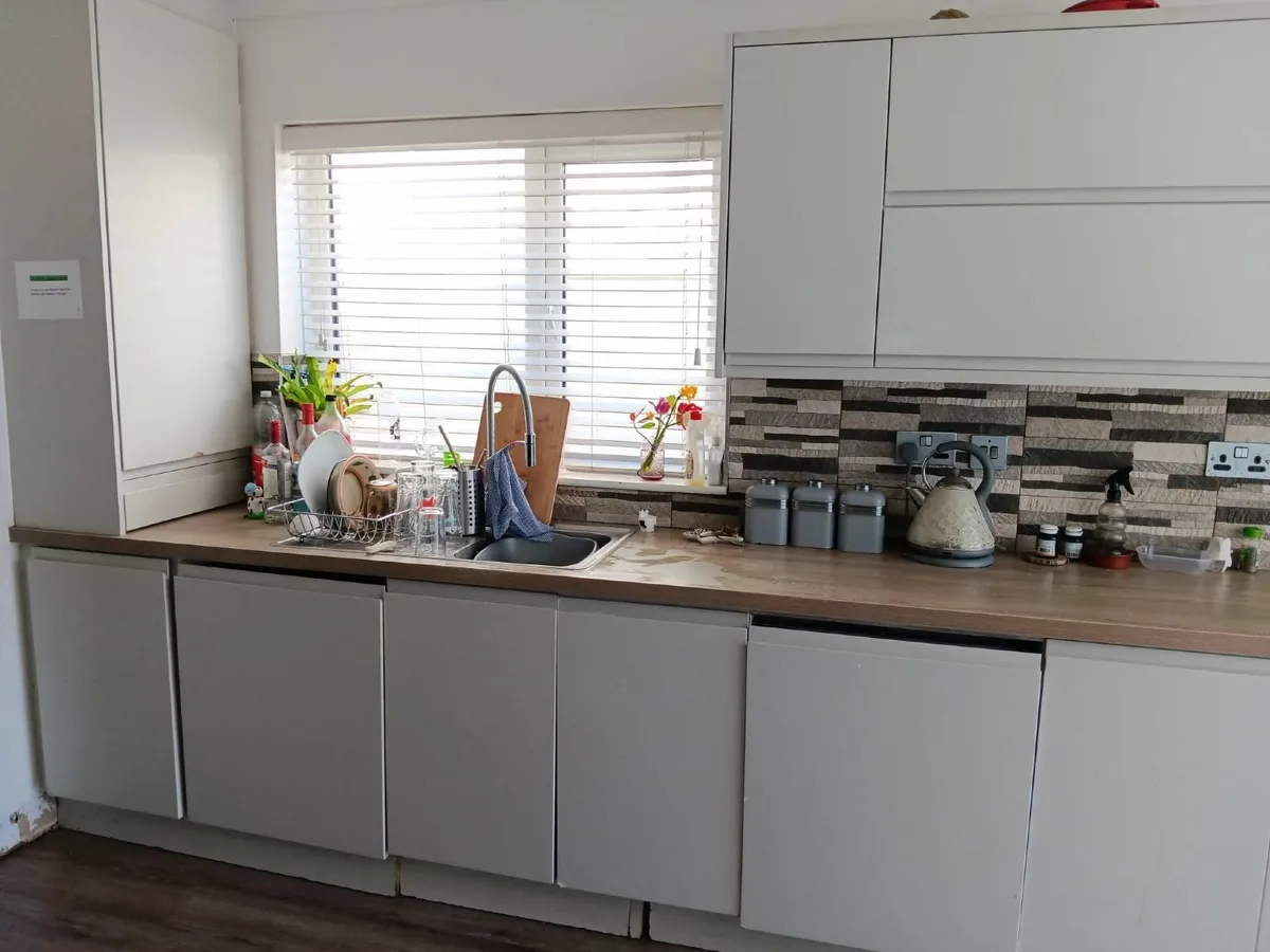 Kitchen - Image 2