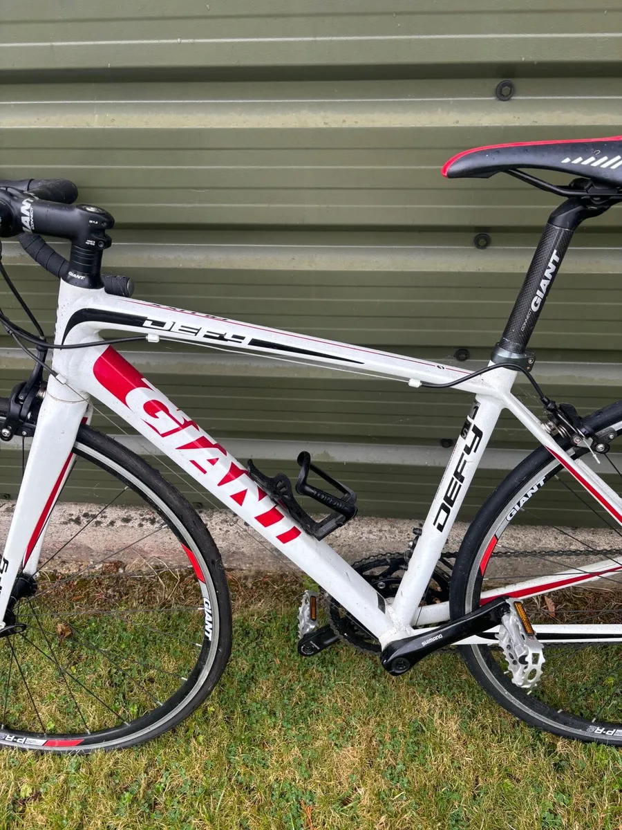 Giant Road Bike - Image 1