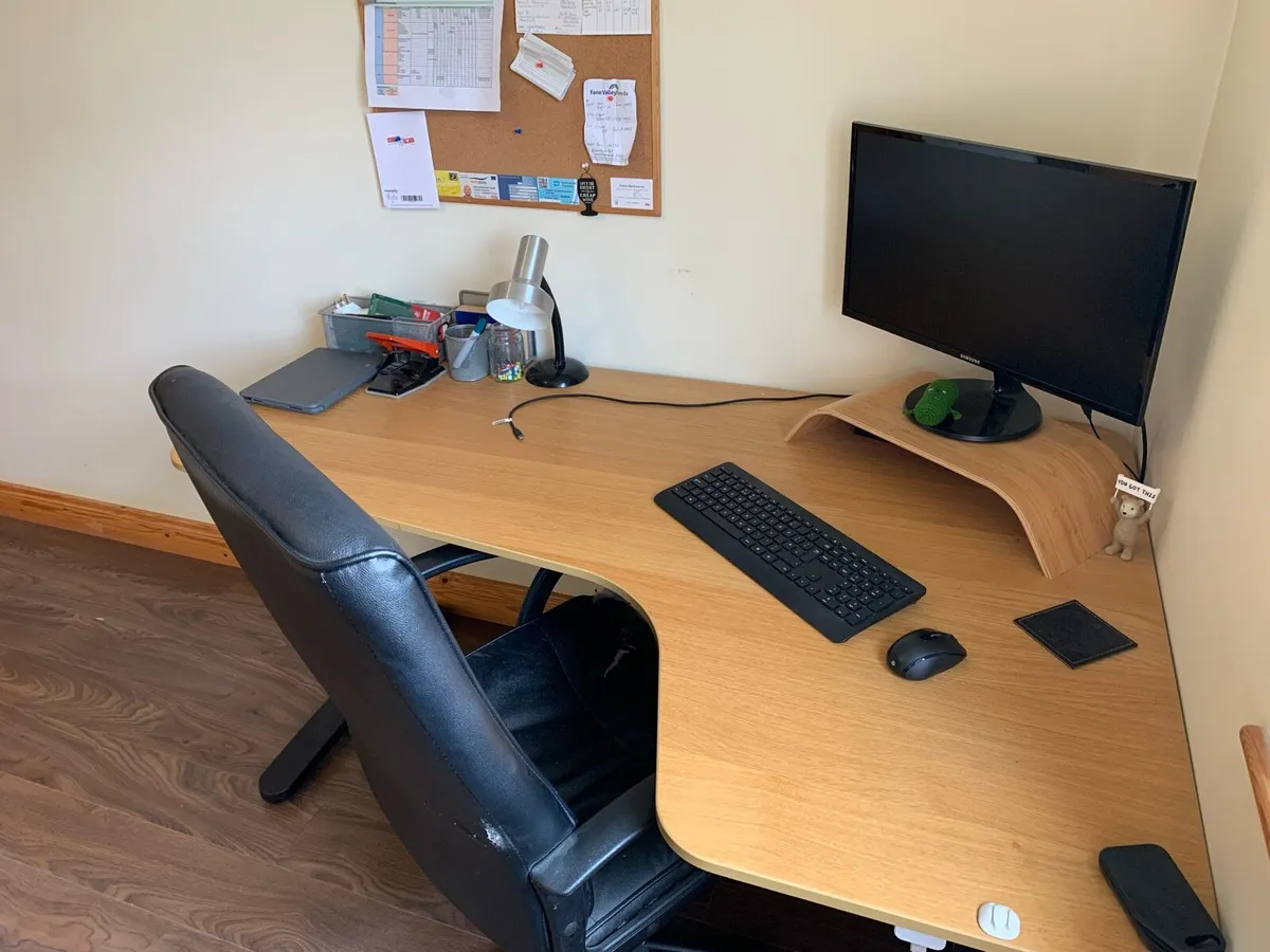 Office Furniture - Oak effect - Good quality - Image 2