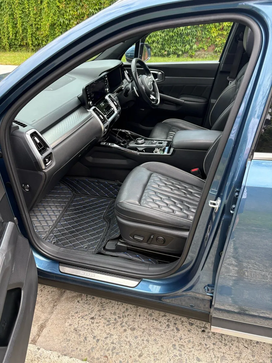 2022 Kia Sorento K4 1.6 Petrol Plug-in - Image 4