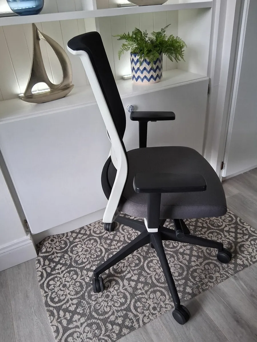 Office Chair - Image 2