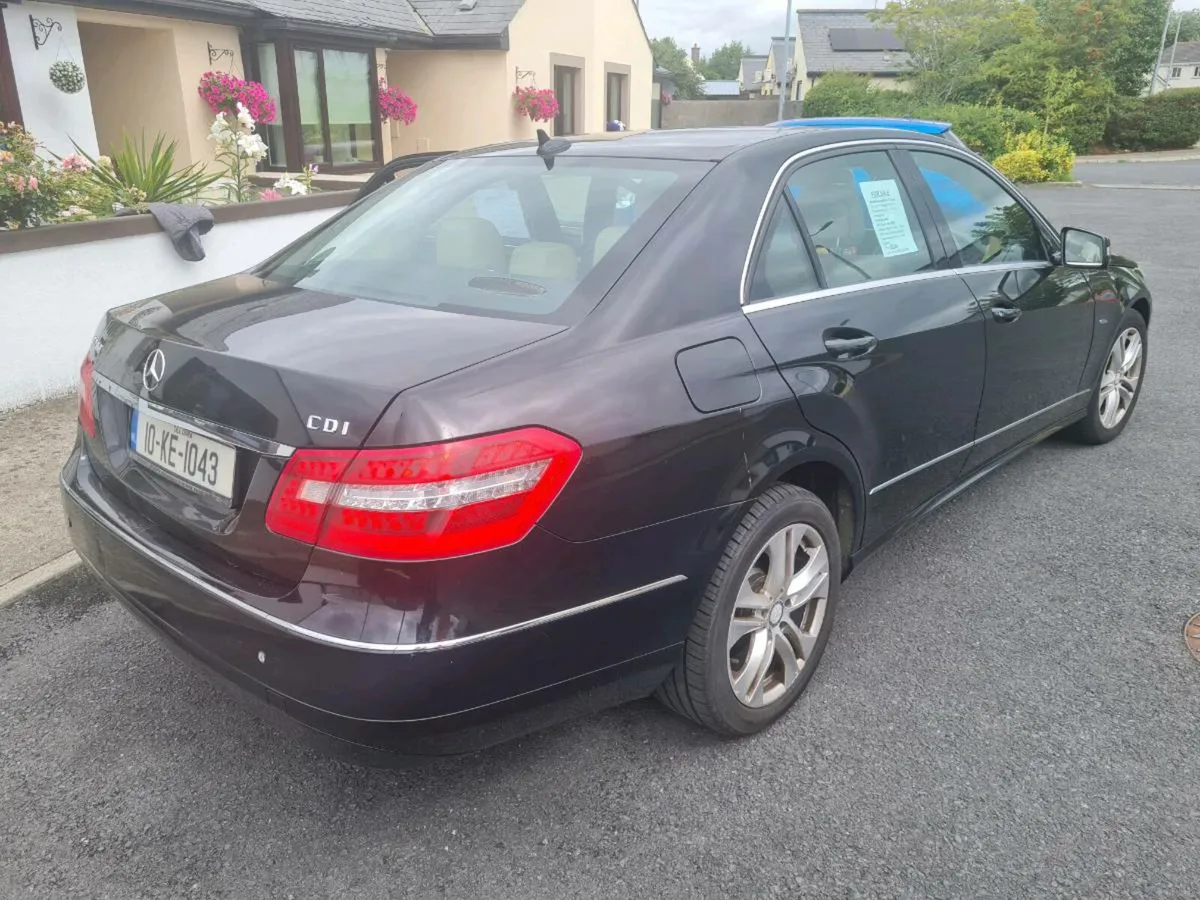 Mercedes E200 - Image 4