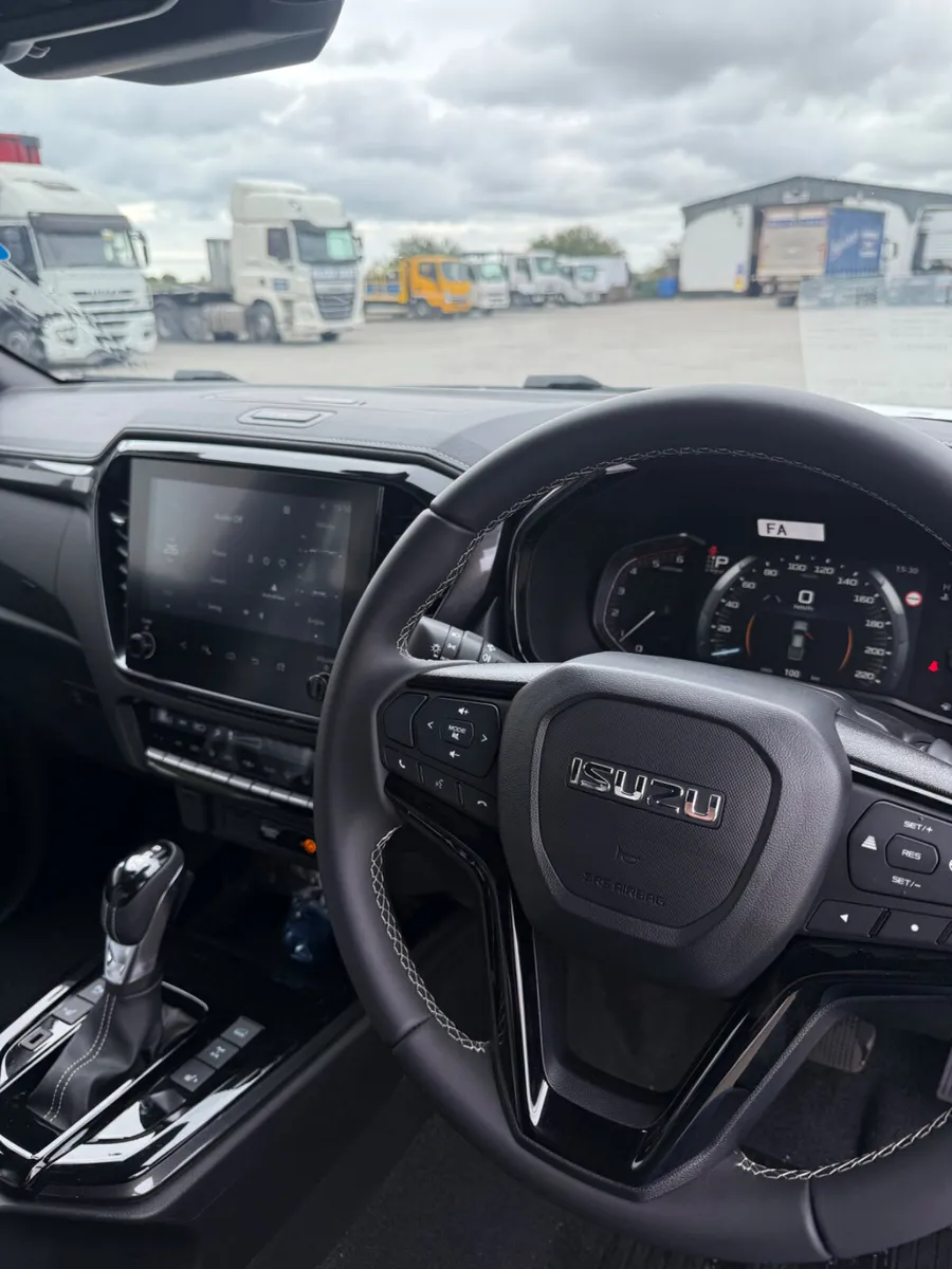 ISUZU DMAX 2025 - Image 4