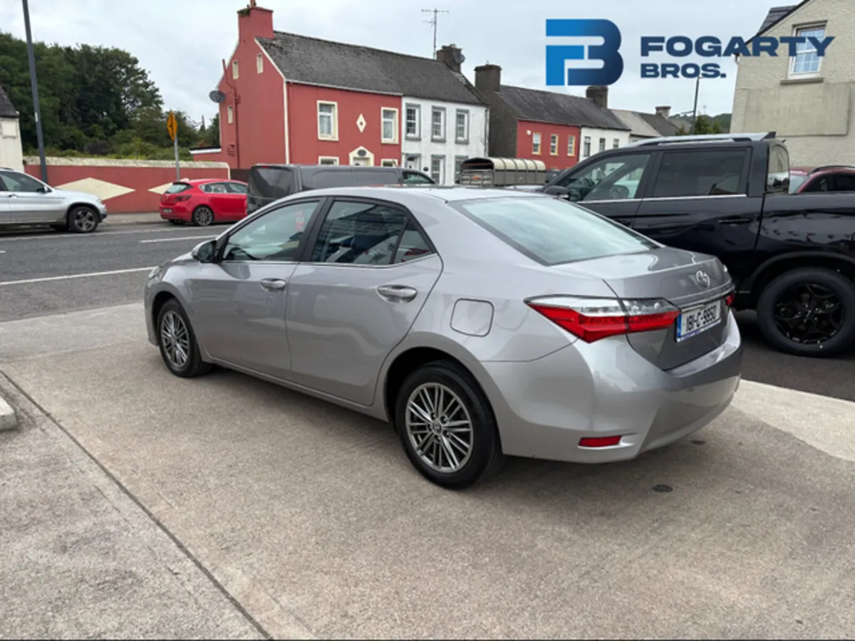 Toyota Corolla 2018, 1.33 LUNA SPORT 4DR - Image 4