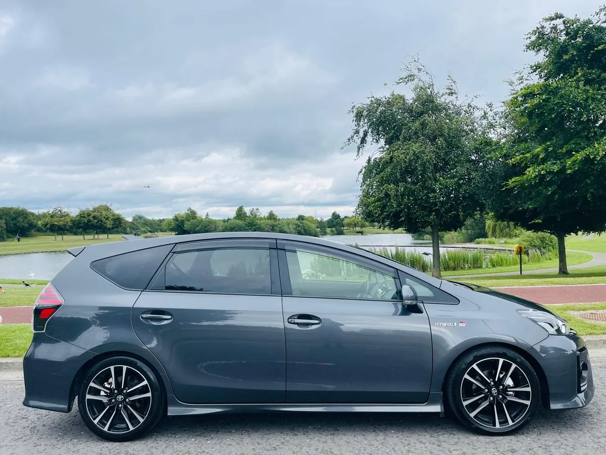 Toyota Prius plus GR 7easts - Image 4