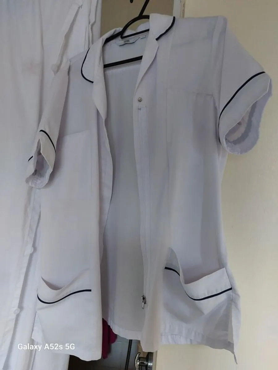 hospital uniform - Image 3