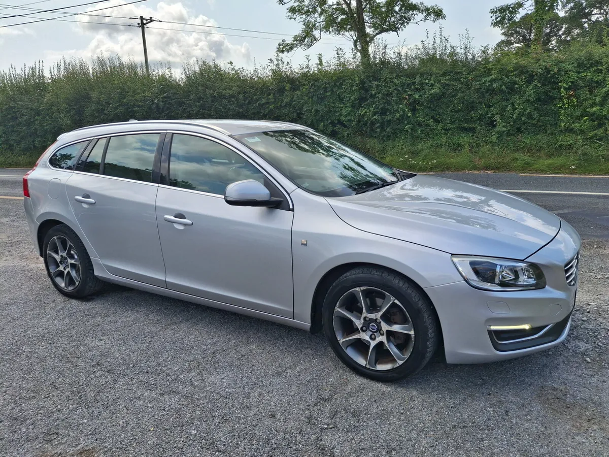 Volvo V60 2014 - Image 1