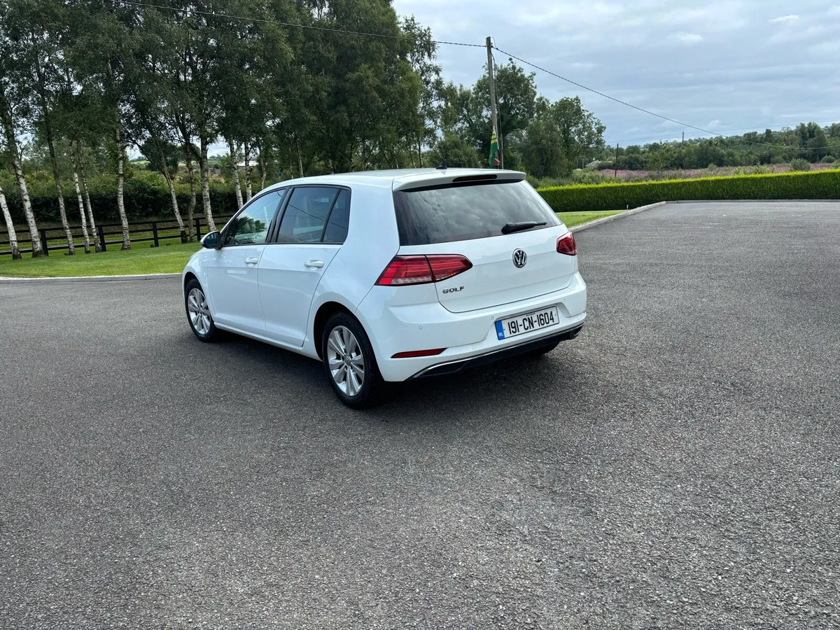 Volkswagen Golf - Image 4