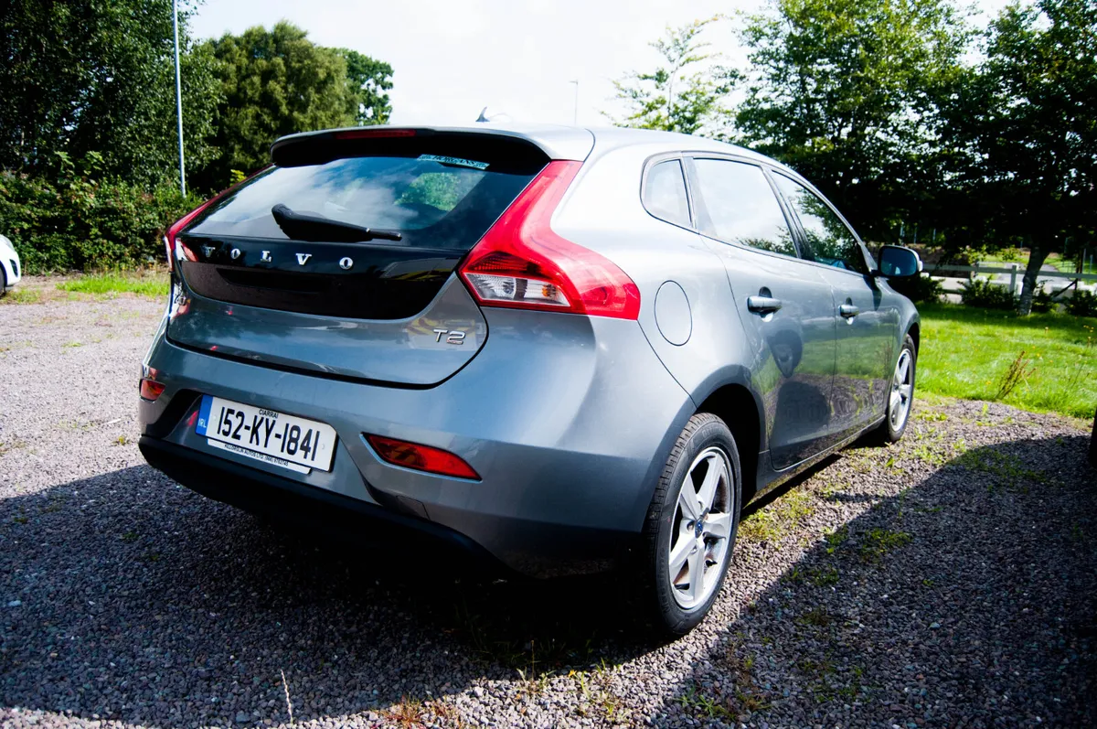 Volvo V40 2015    2.0 L Petrol  nct booked - Image 2