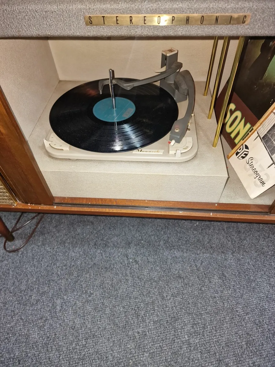 Vintage stereo  1975 MADE IRELAND - Image 2
