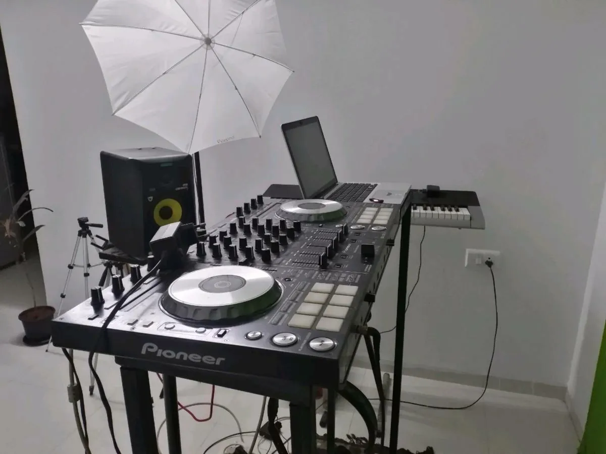 DJ mixer pioneer ddj sx 2 - Image 1