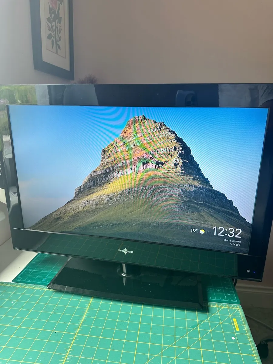 TV 26” Blue Diamond with Chromecast - Image 1