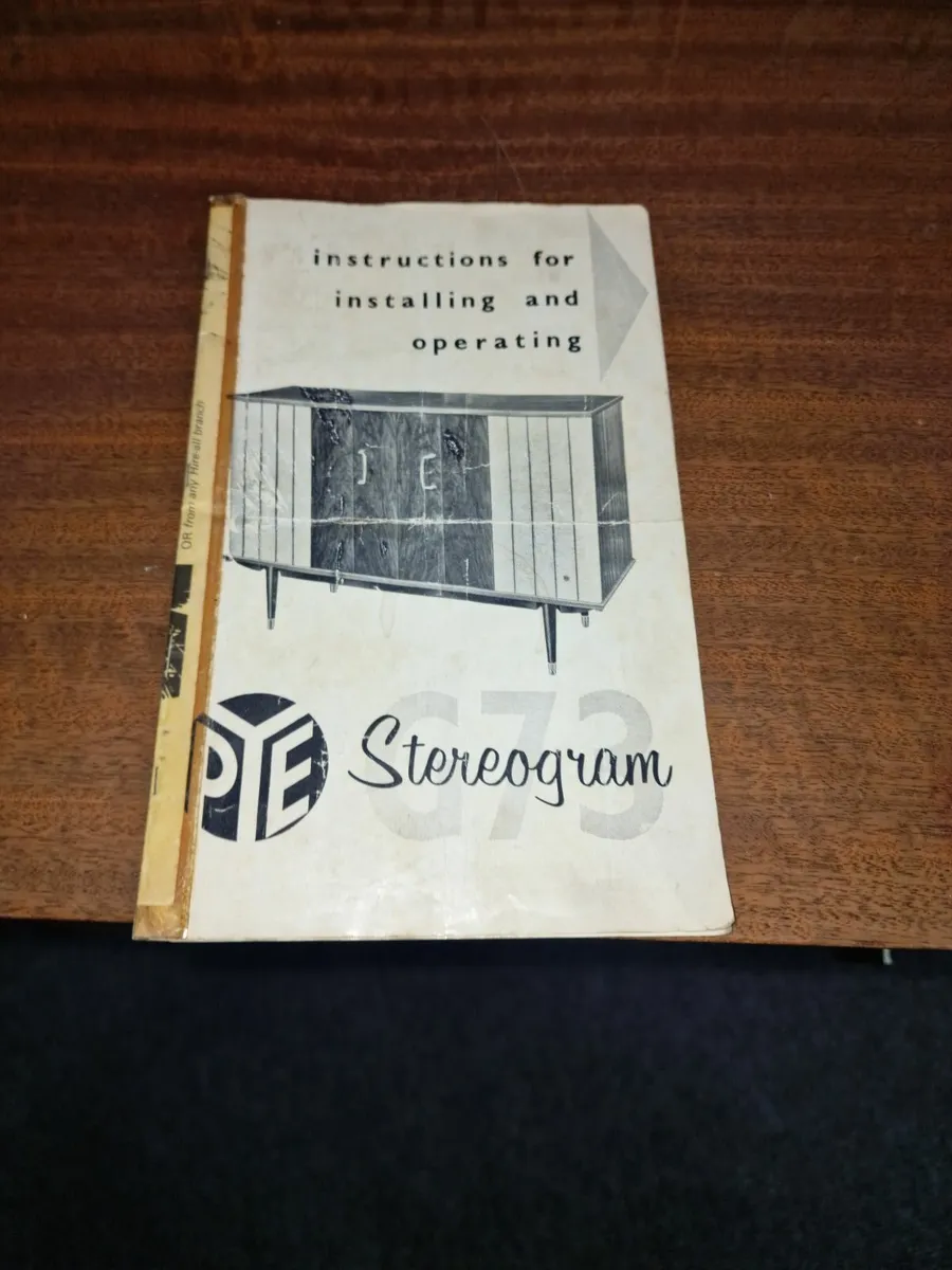 Vintage stereo  1975 MADE IRELAND - Image 3