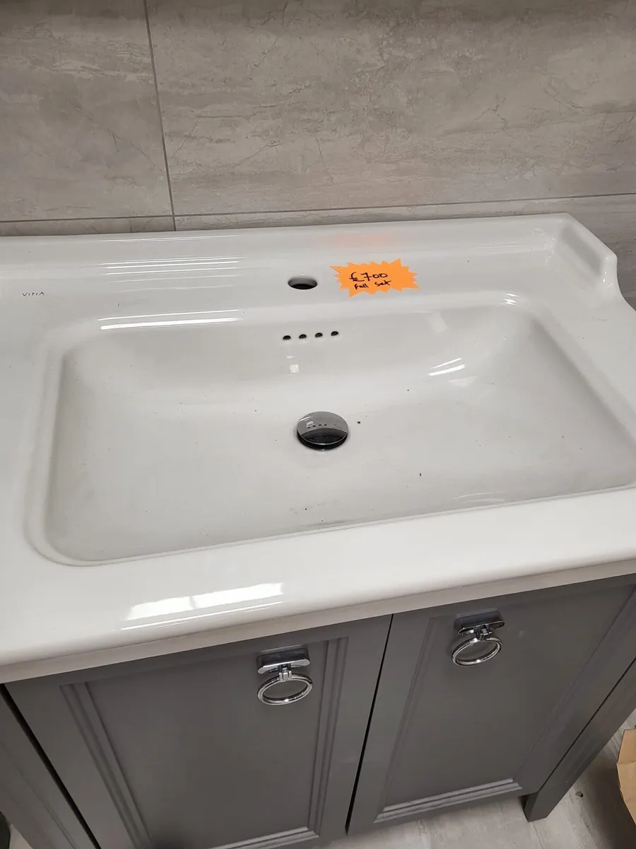 Bathroom showroom closing sale (last few items) - Image 4
