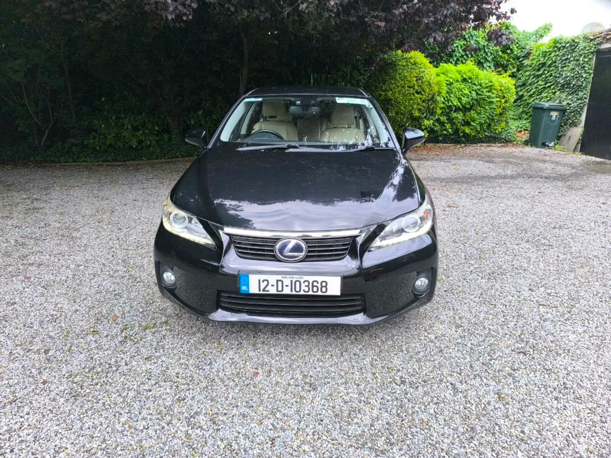 Lexus CT 200h - Image 1