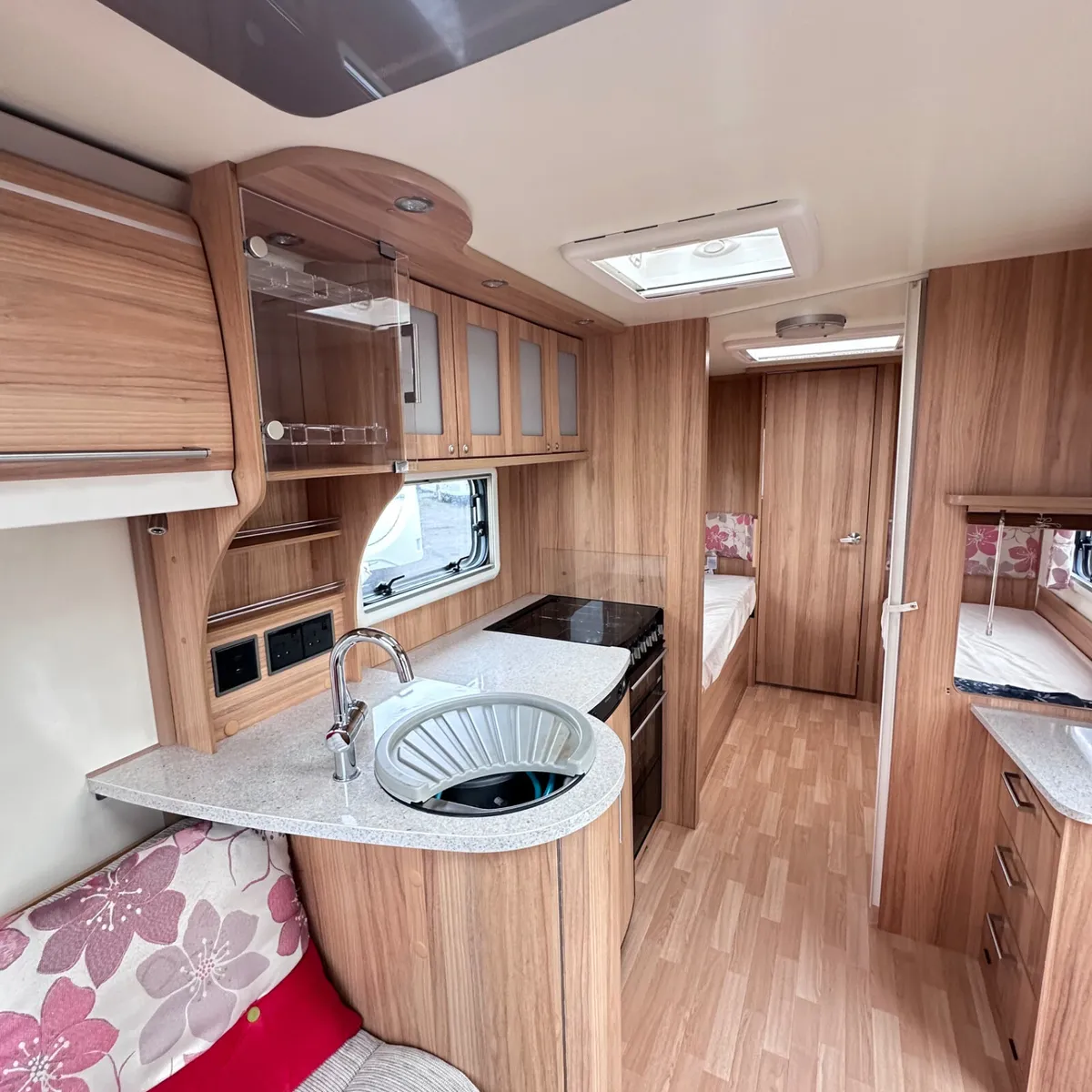 ✨STUNNING BAILEY UNICORN CADIZ 4 BERTH✨ - Image 4