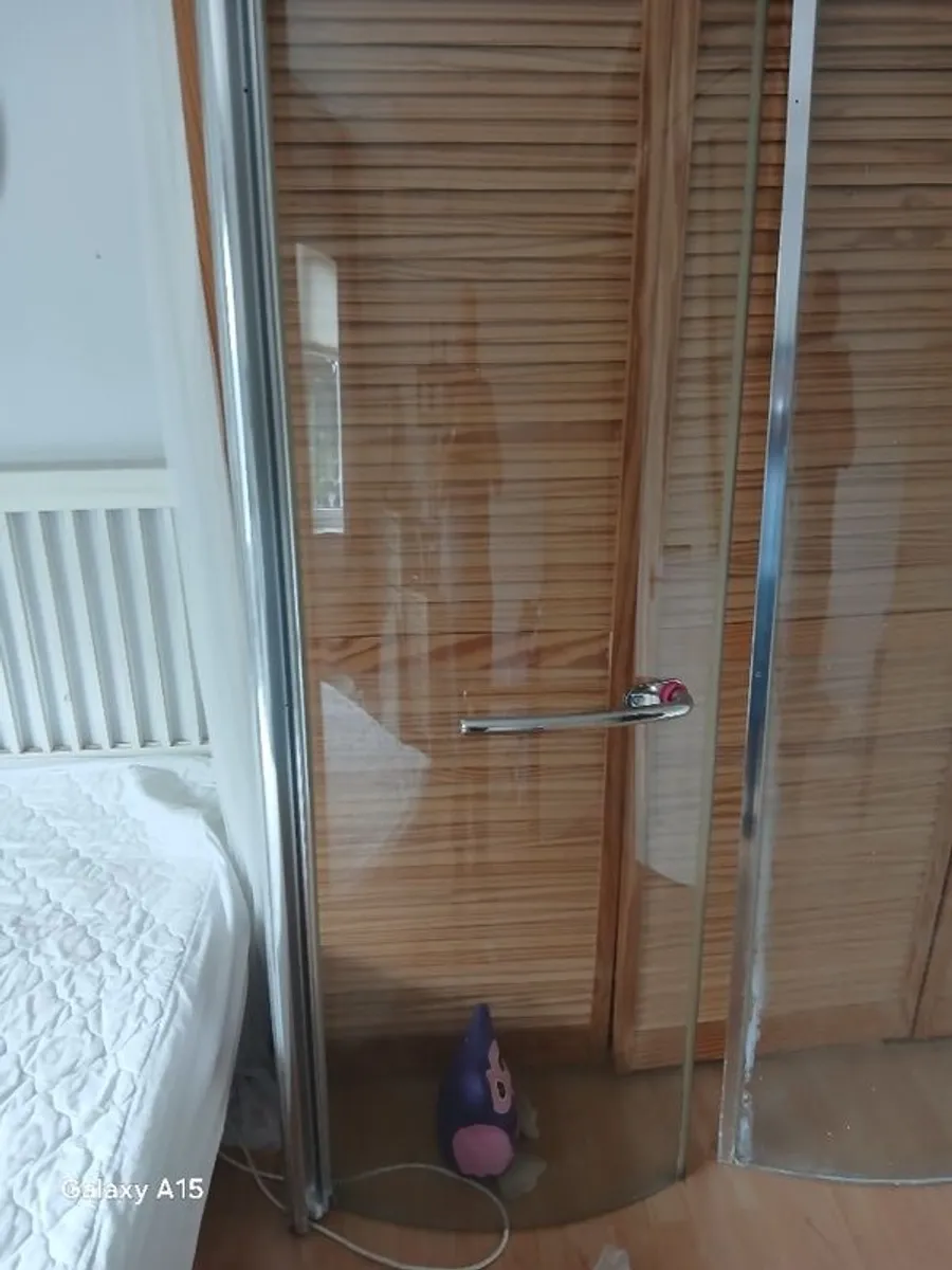 shower door - Image 2