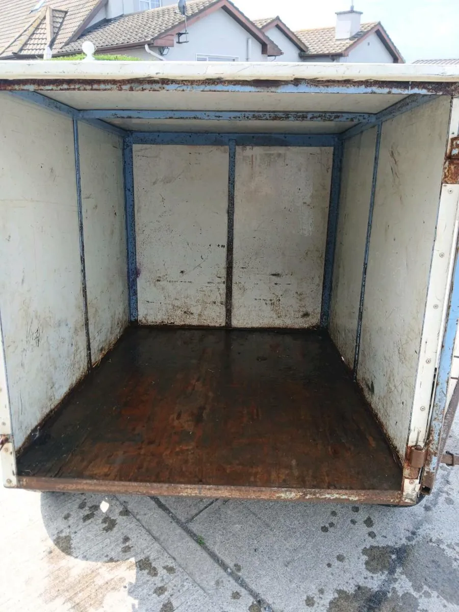 Trailer - Image 4