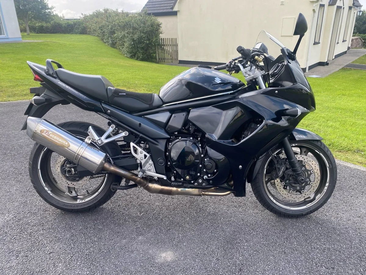 Suzuki GSX1250 FA - Image 1