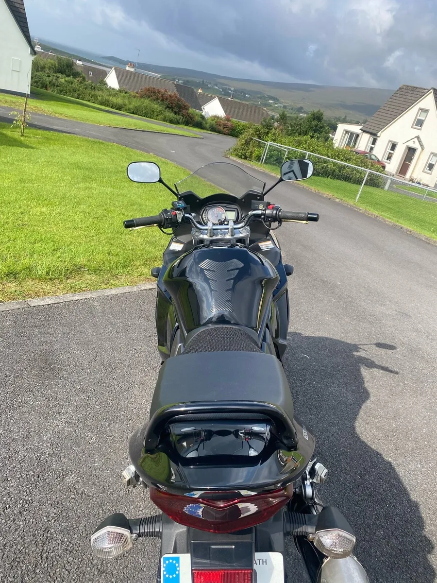 Suzuki GSX1250 FA - Image 4