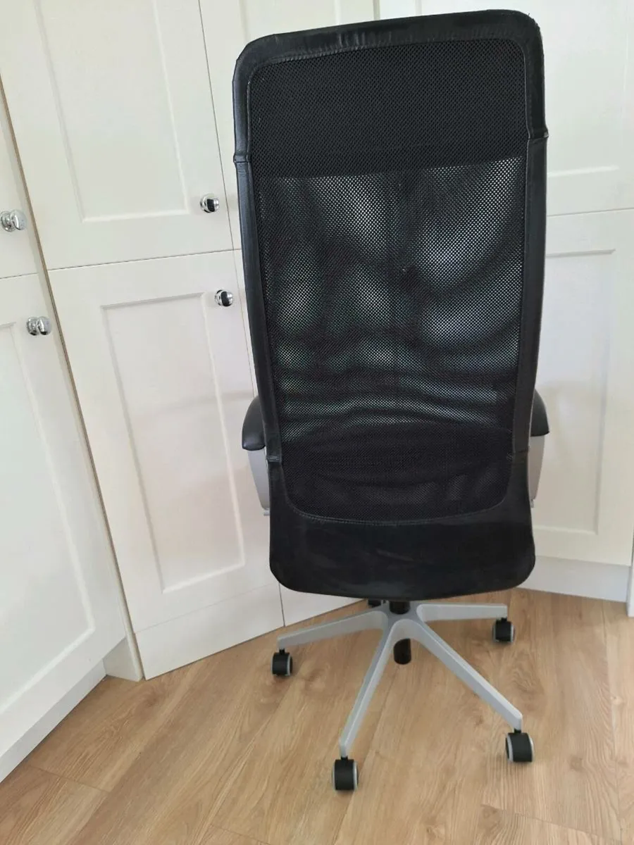 markus office chair - Image 3