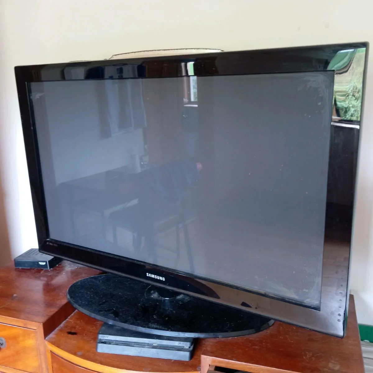 Tv - Image 1