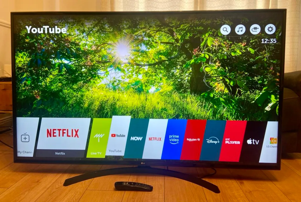 LG 65 inch 4K Smart YV - Image 2